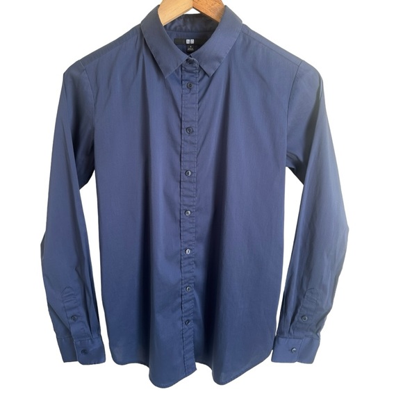 Uniqlo navy women’s button-down shirt, sz small - Picture 3 of 5